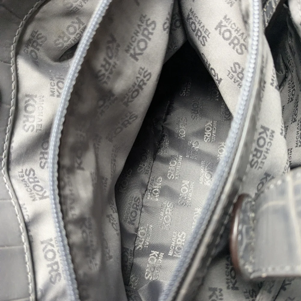 Open To Offers! Gray Leather Crocodile Embossed Michael Kors Shoulder Bag Large